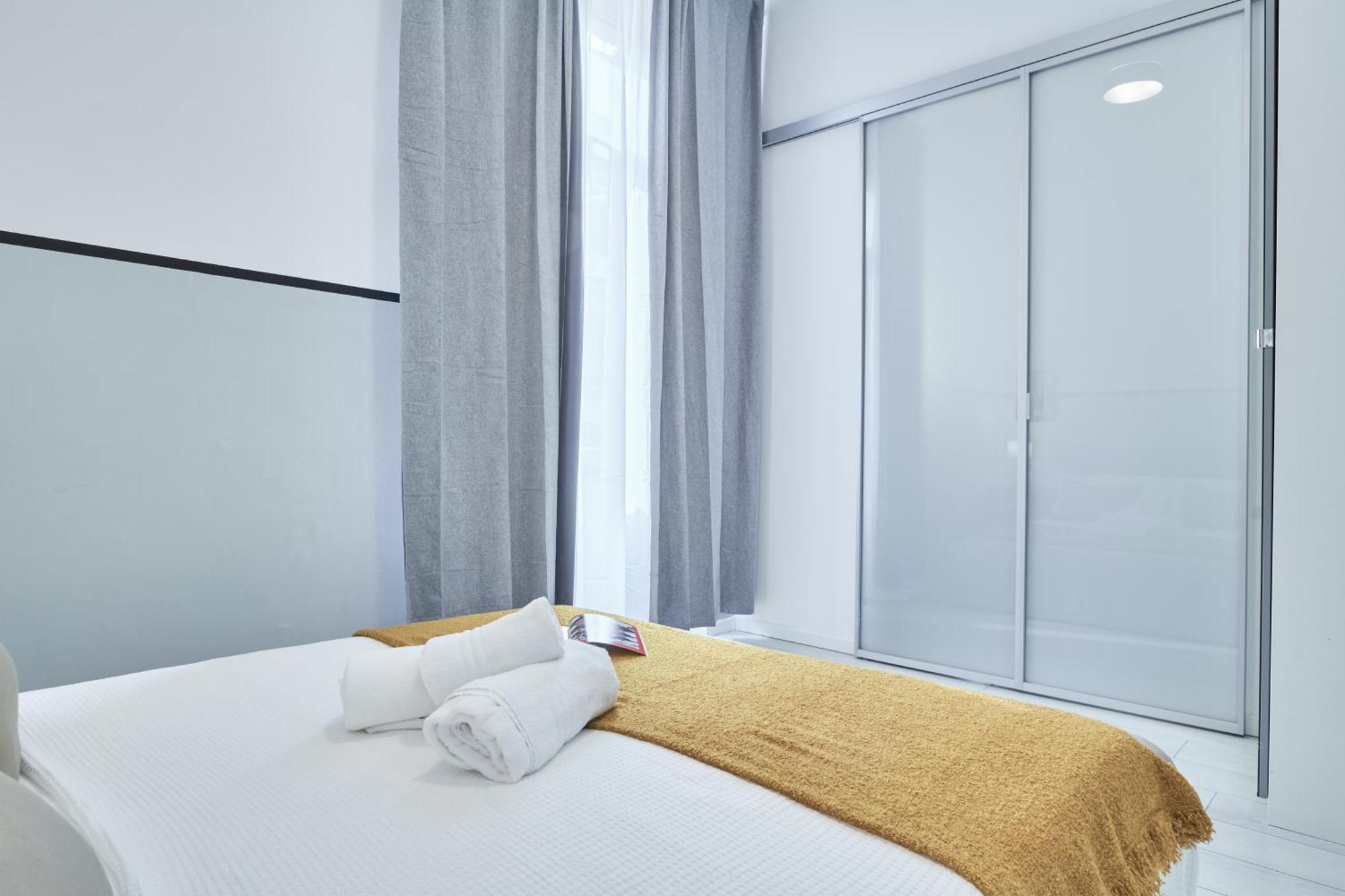 Elegante Appartamento Minimal Dai Tocchi Botanici Milan Exterior photo