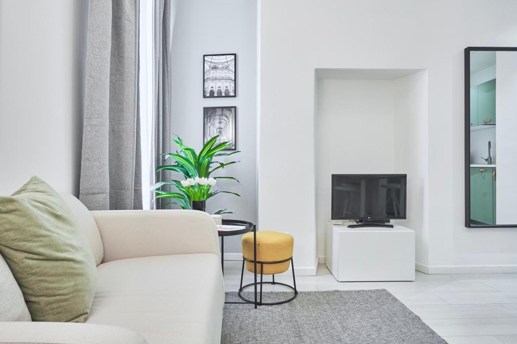 Elegante Appartamento Minimal Dai Tocchi Botanici Milan Exterior photo