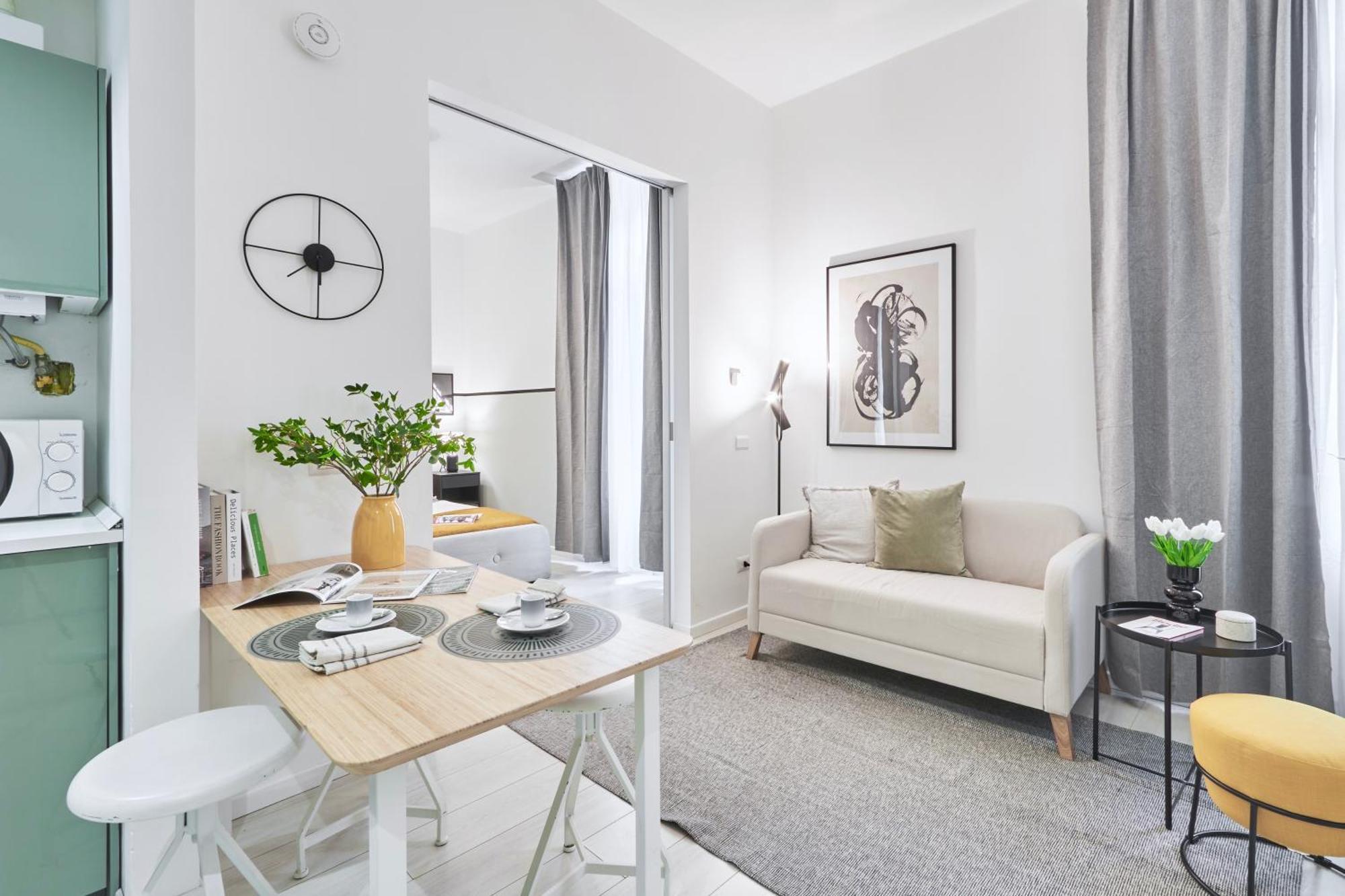 Elegante Appartamento Minimal Dai Tocchi Botanici Milan Exterior photo